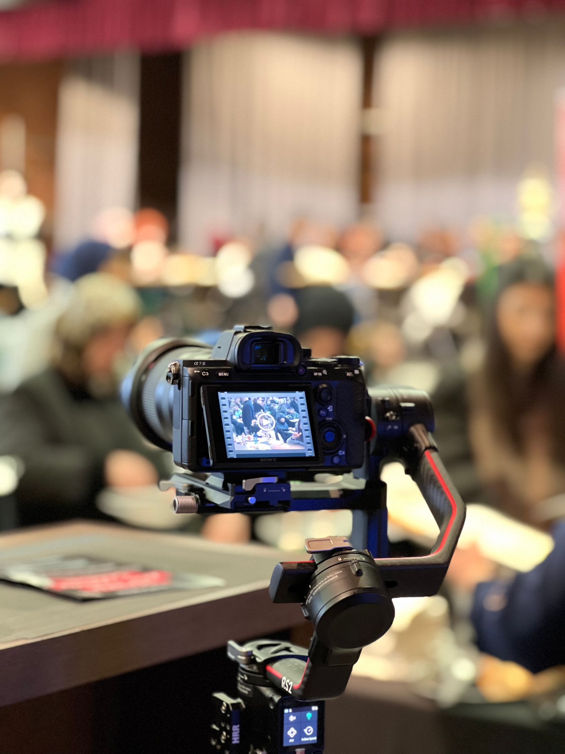 Câmara profissional a captar um evento com público