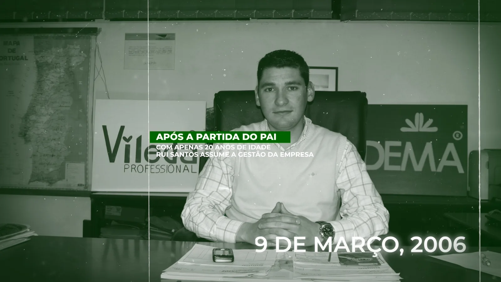 Fotografia histórica sobre o percurso da empresa, apresentada no filme final